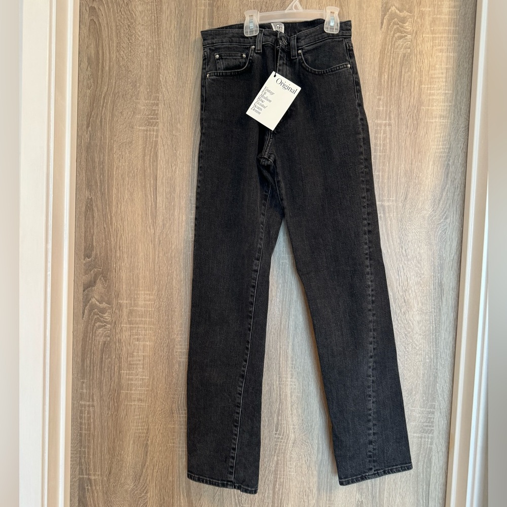 Toteme jeans. Includes tags. Excellent condition. Size 24/34